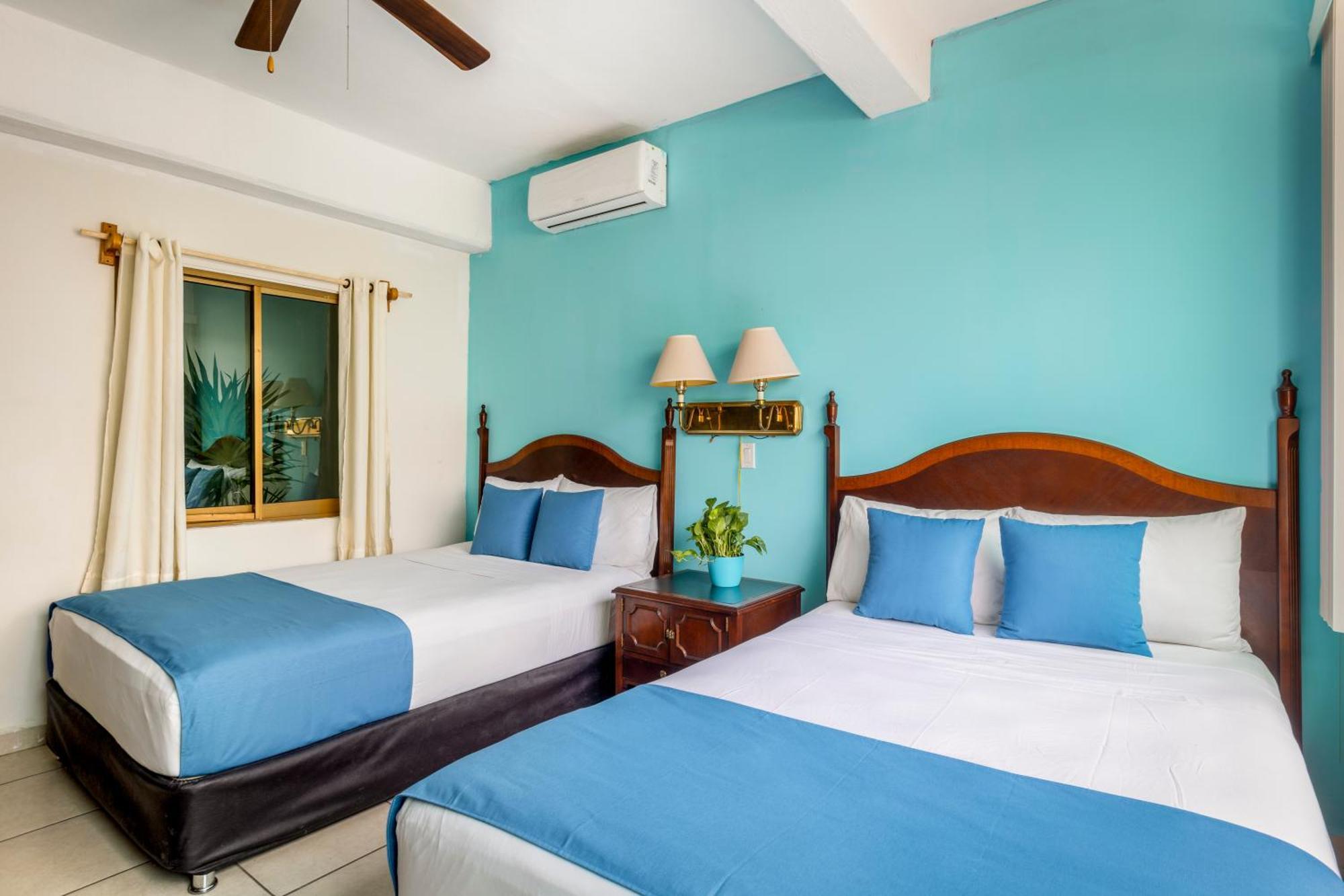 Hotel Pueblito Vallarta 푸에르토 발라타 외부 사진